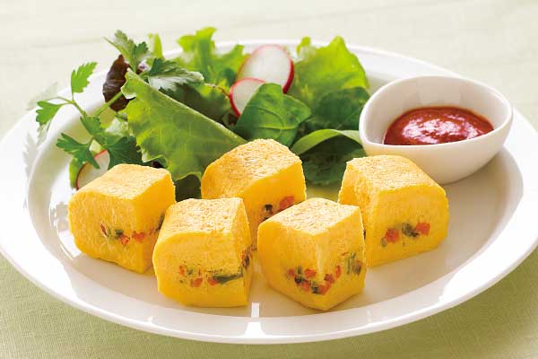 国産野菜入りオムレツ（カット済）